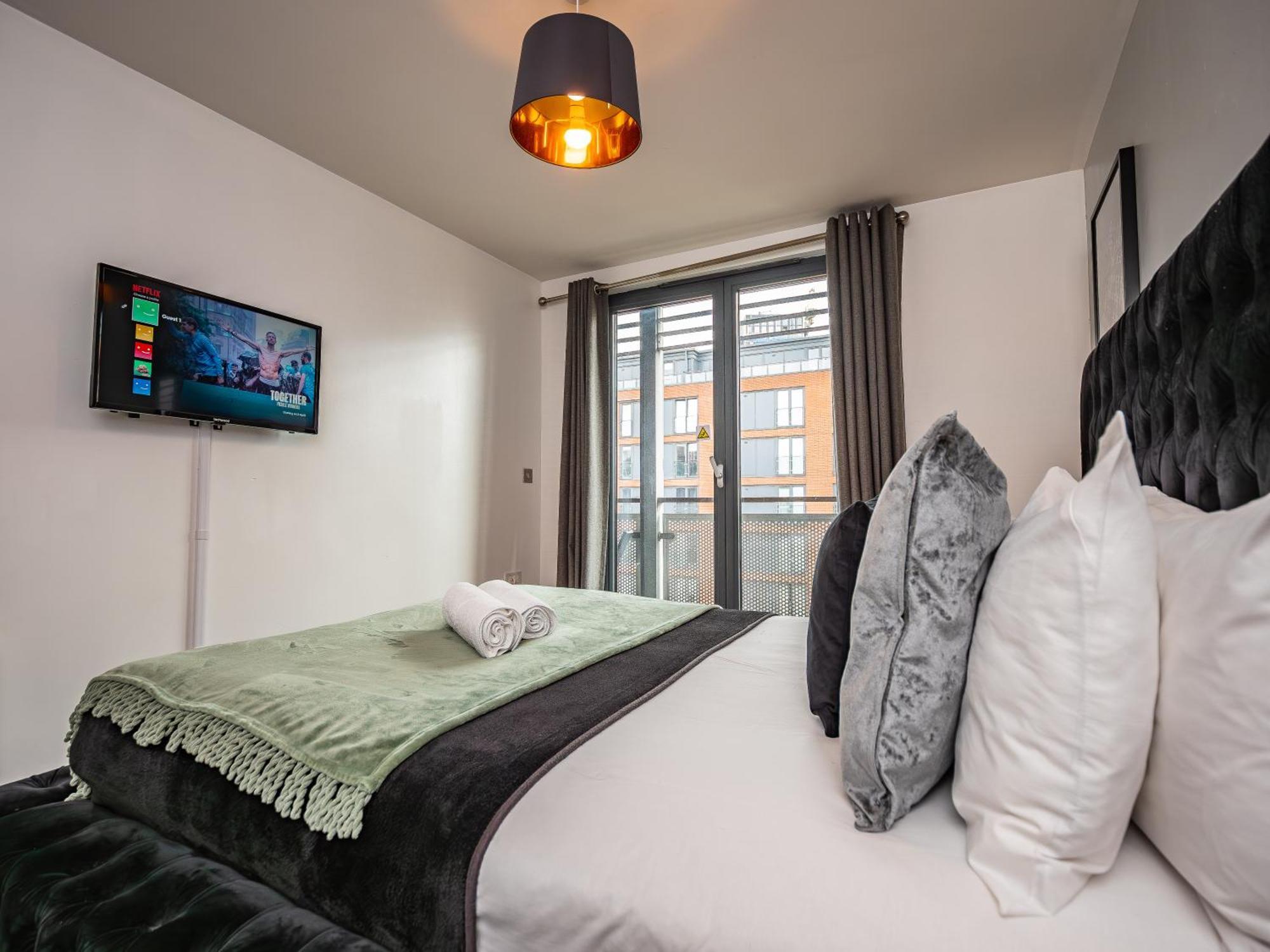 Amazing New Arcadian Centre - 1Bdr - Balcony & Parking Appartement Birmingham Buitenkant foto