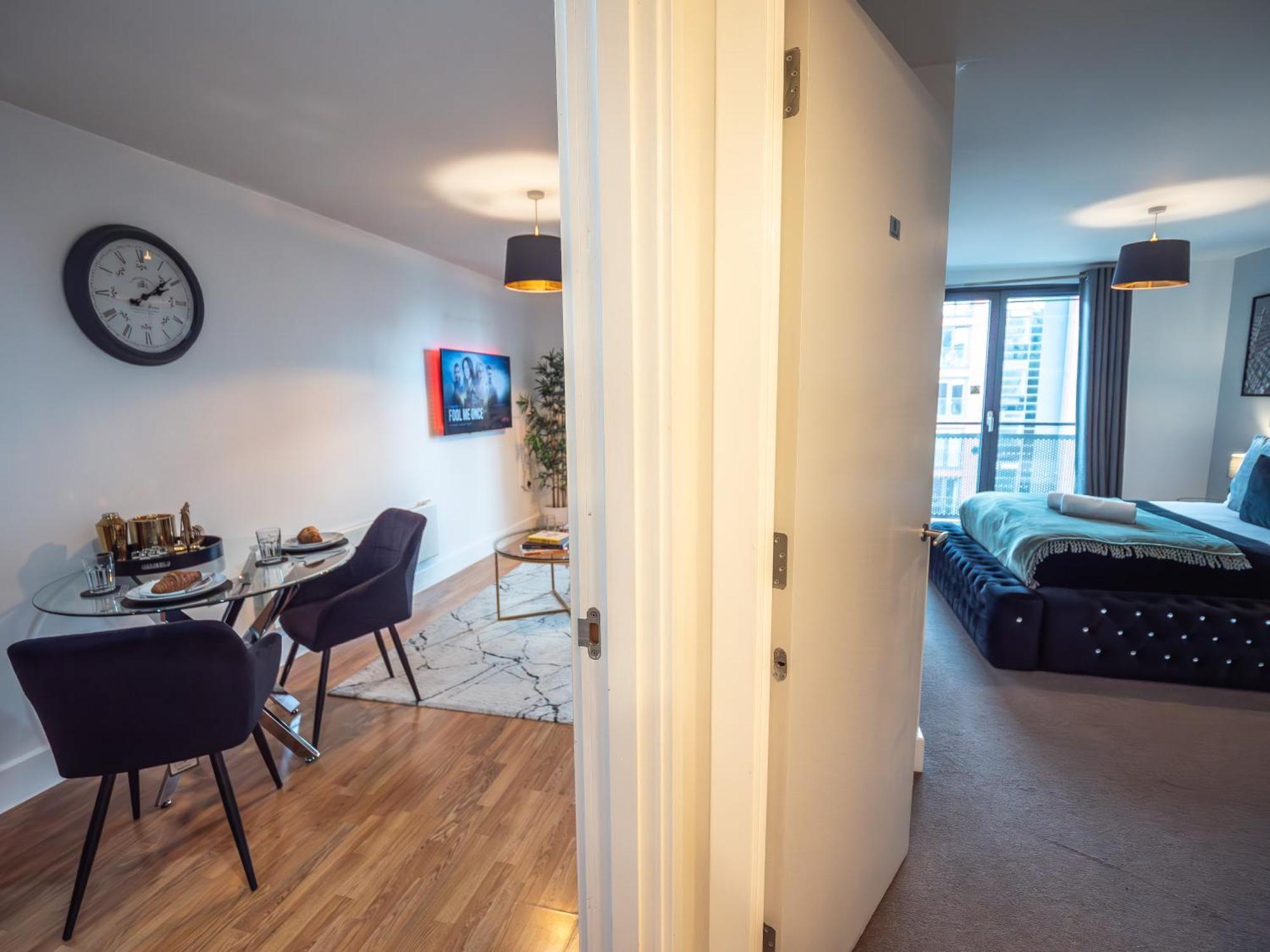Amazing New Arcadian Centre - 1Bdr - Balcony & Parking Appartement Birmingham Buitenkant foto